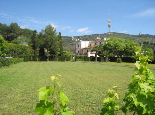 Els Vespres de la UB - Finca